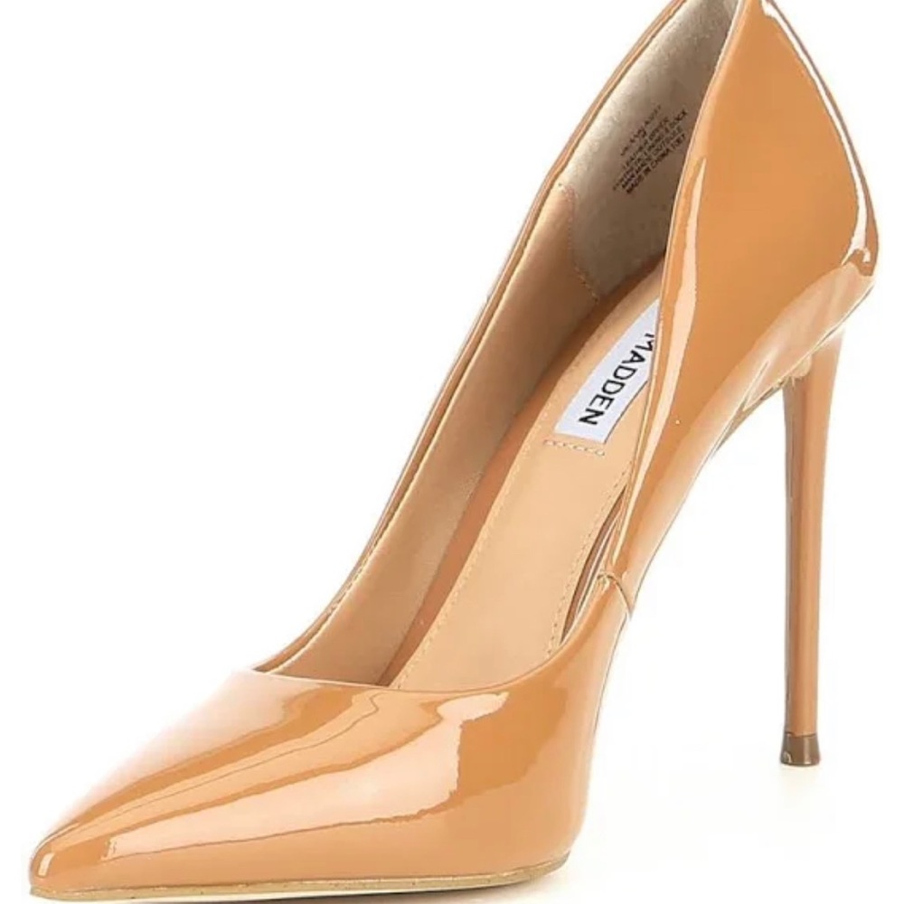 Beige Steve Madden Pumps / Tan Pointed Toe Heels